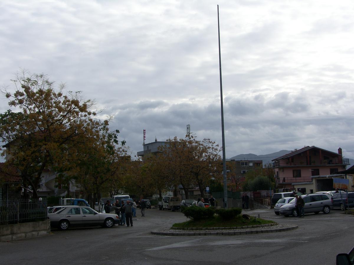 Shkodra Hotel Buitenkant foto