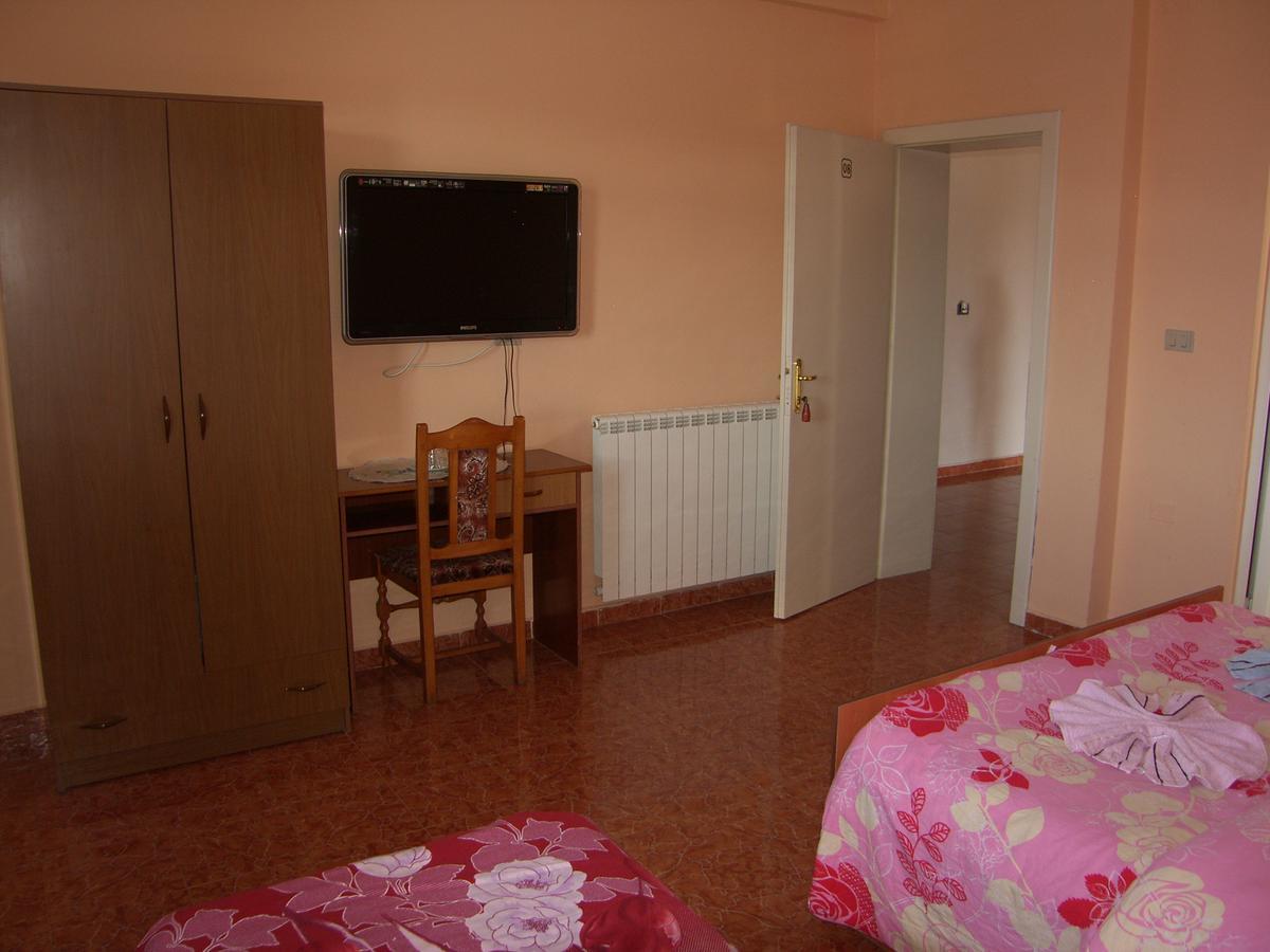 Shkodra Hotel Buitenkant foto