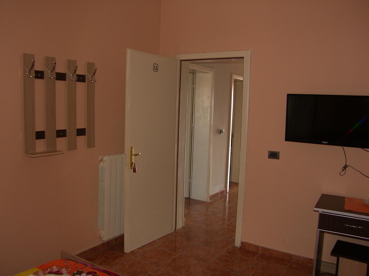 Shkodra Hotel Buitenkant foto