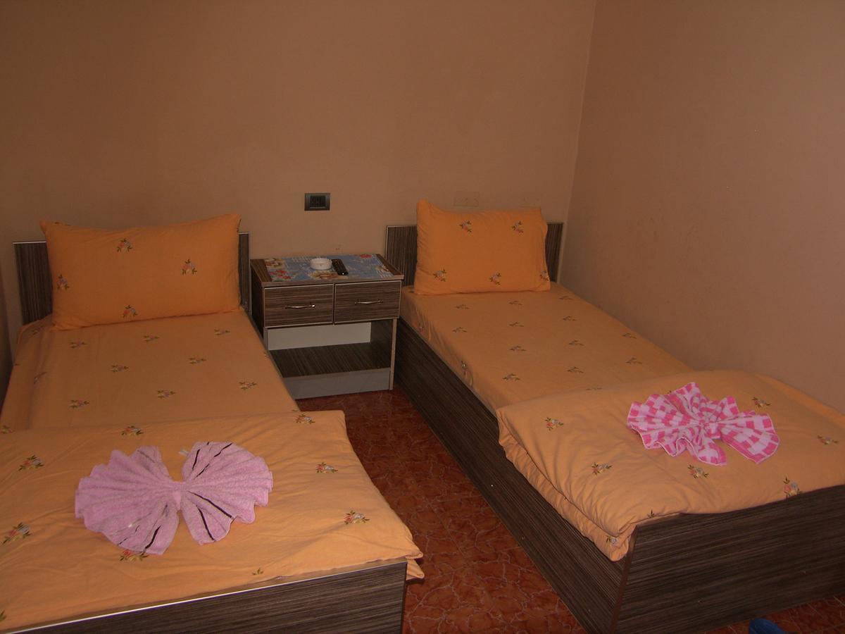 Shkodra Hotel Buitenkant foto