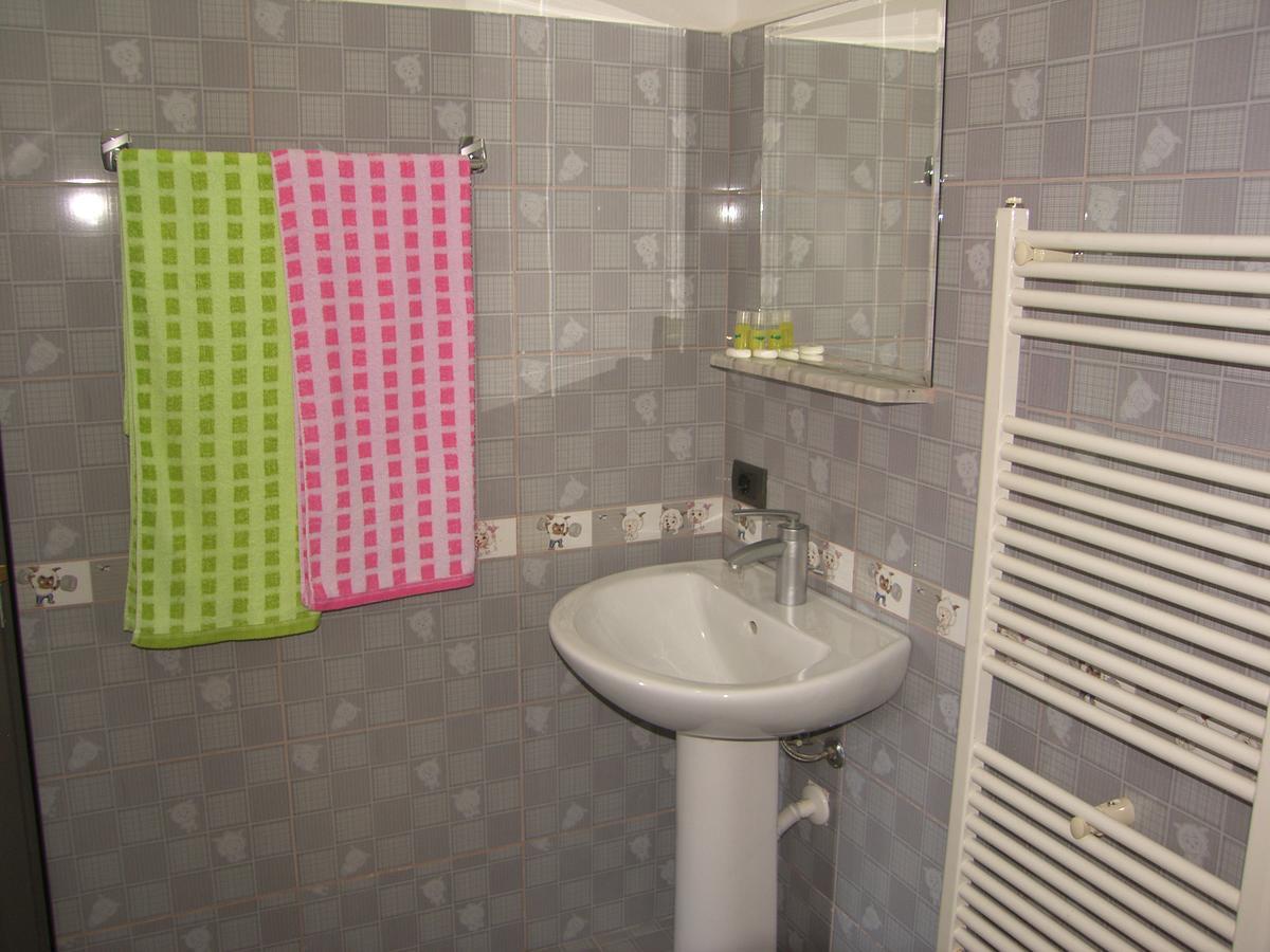 Shkodra Hotel Buitenkant foto